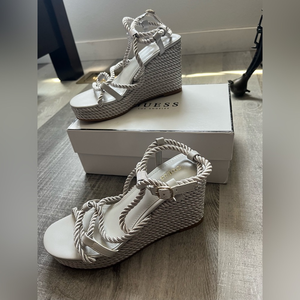 NEW Guess Rope Wedges Size 7.5 - Picture 4 of 4